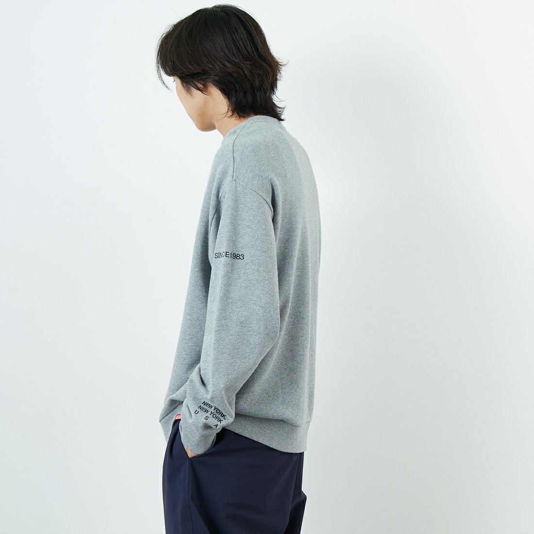 MANHATTAN PORTAGE [マンハッタンポーテージ] ロゴ刺繍スウェット [MP-M598] 04 H.GRAY &&モデル身長：179cm 着用サイズ：L&&