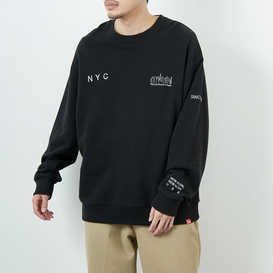 MANHATTAN PORTAGE [マンハッタンポーテージ] ロゴ刺繍スウェット [MP-M598] 09 BLACK &&モデル身長：167cm 着用サイズ：L&&
