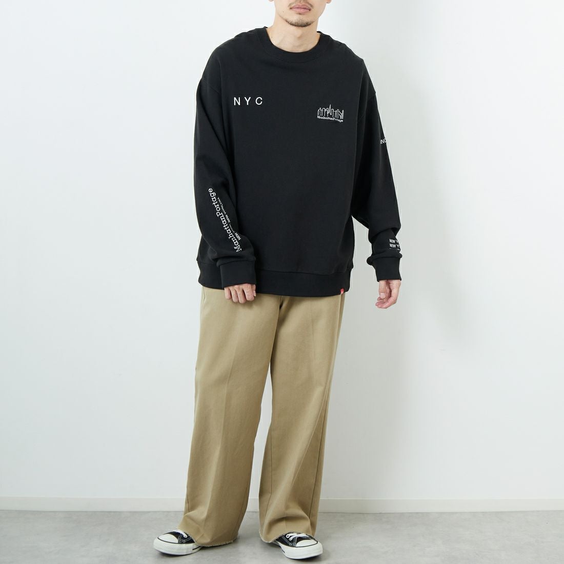 MANHATTAN PORTAGE [マンハッタンポーテージ] ロゴ刺繍スウェット [MP-M598] 09 BLACK &&モデル身長：167cm 着用サイズ：L&&