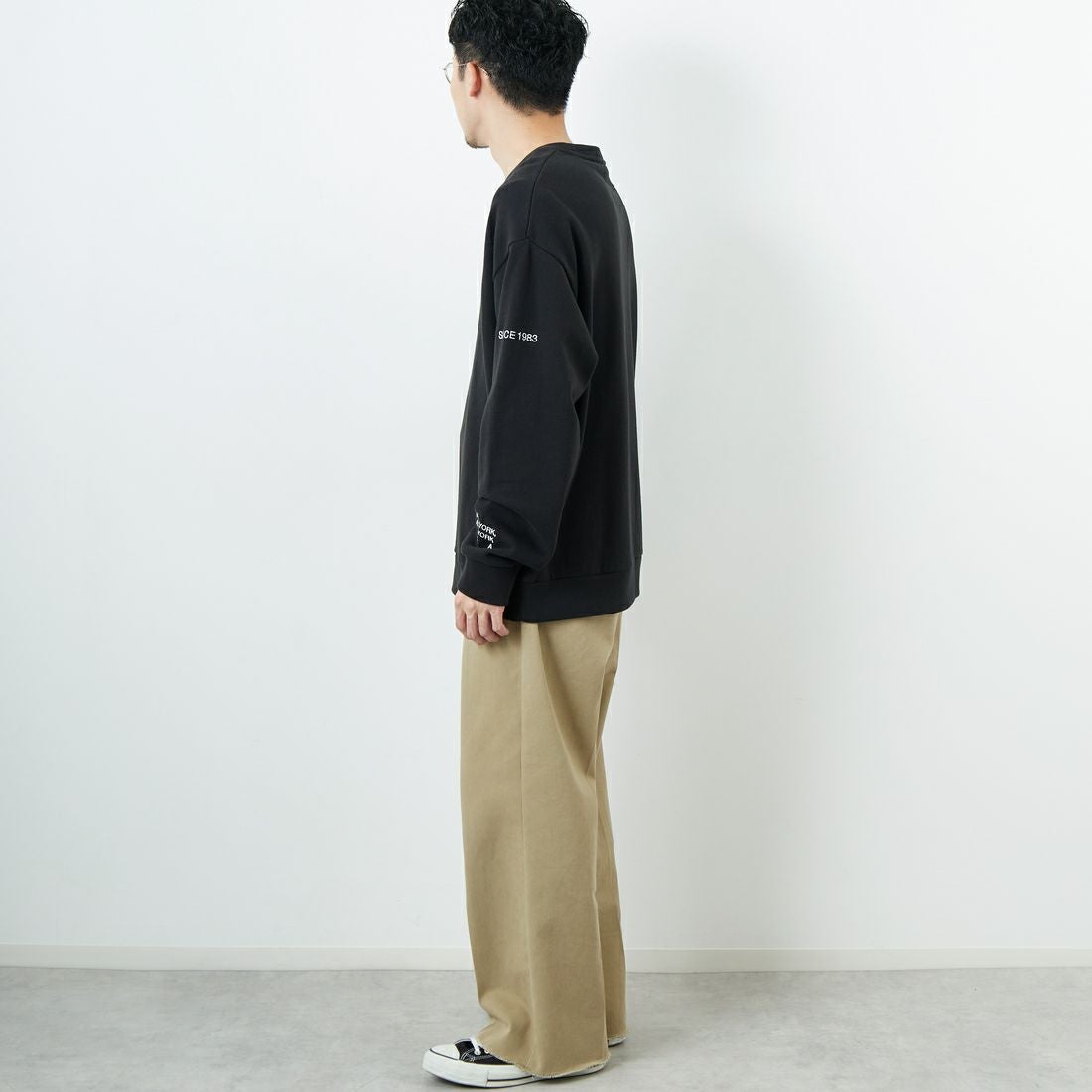 MANHATTAN PORTAGE [マンハッタンポーテージ] ロゴ刺繍スウェット [MP-M598] 09 BLACK &&モデル身長：167cm 着用サイズ：L&&