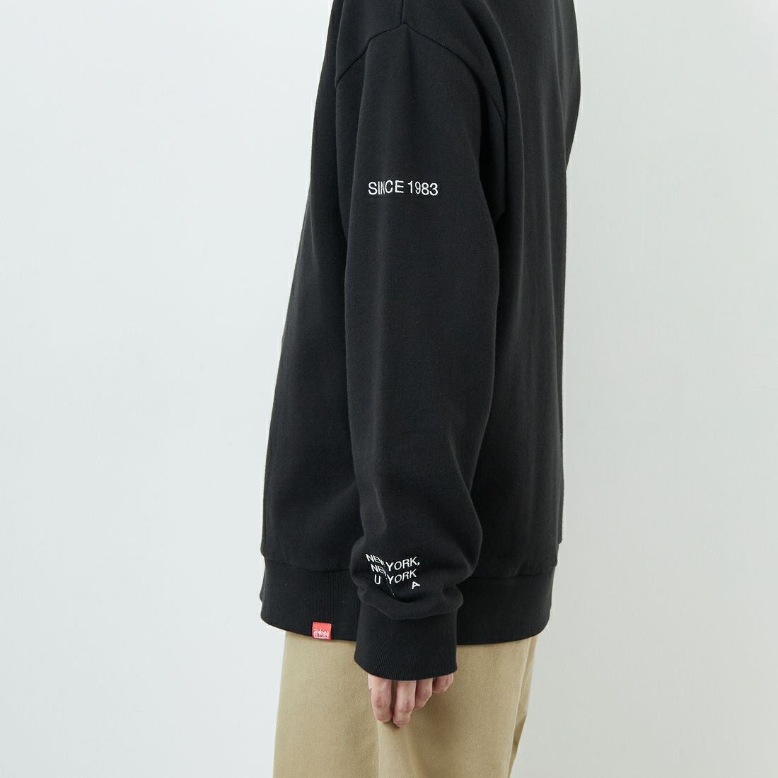MANHATTAN PORTAGE [マンハッタンポーテージ] ロゴ刺繍スウェット [MP-M598] 09 BLACK &&モデル身長：167cm 着用サイズ：L&&