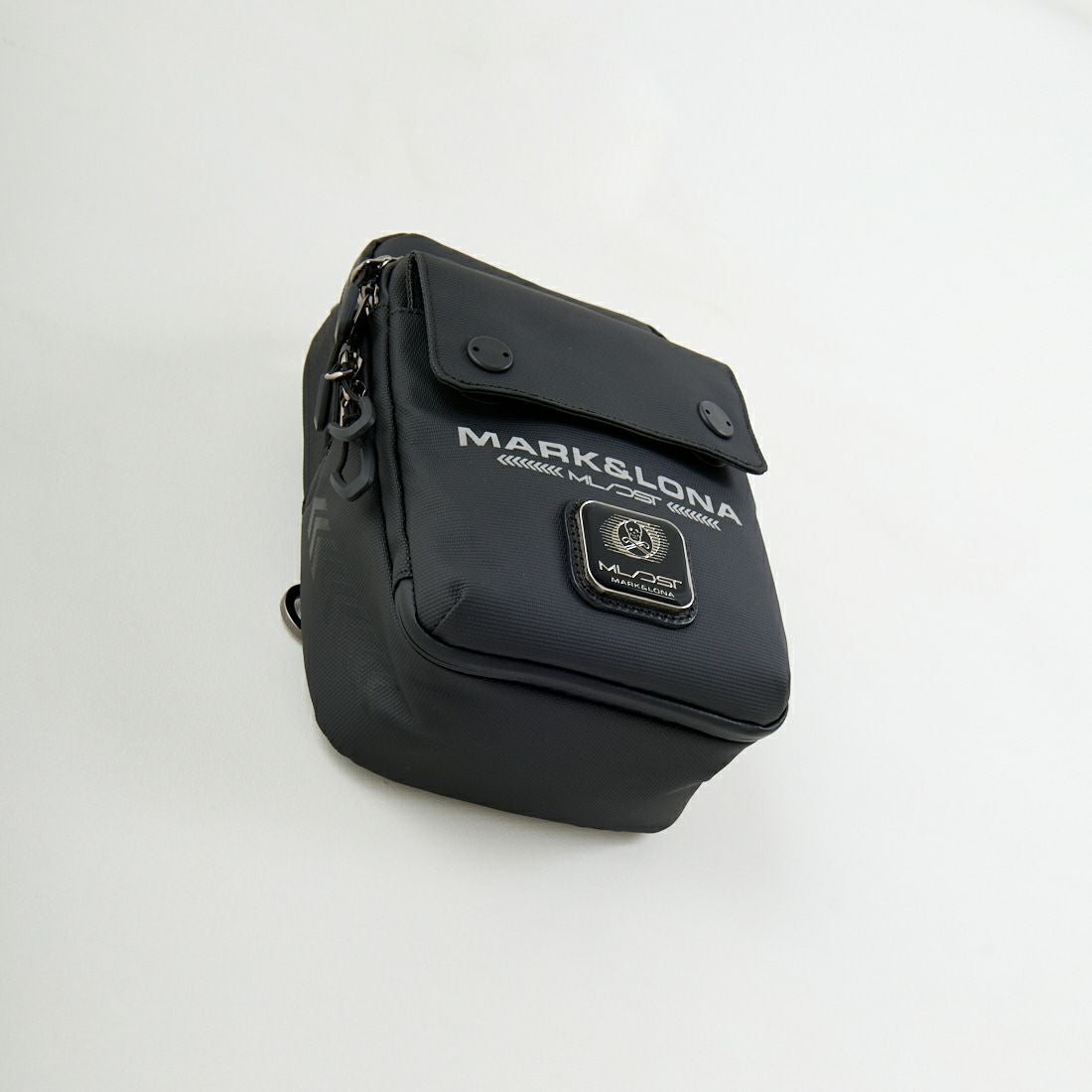 MARK & LONA [マークアンドロナ] 3WAYポーチバッグ [MVS-5C-SB43] BLACK