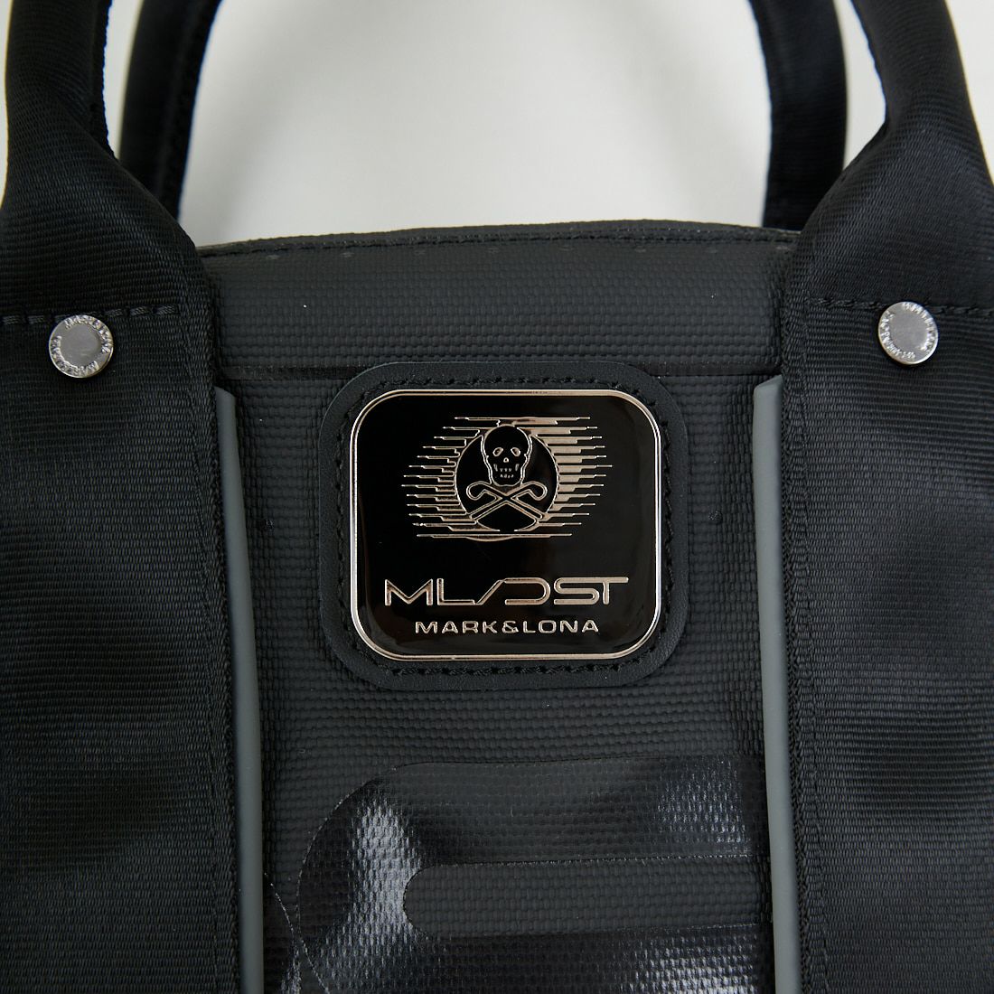 美品⭐︎マークアンドロナ　レディース ブラック Vネック MARK & LONA [マークアンドロナ] カートバッグ [MVS-5C-SB42