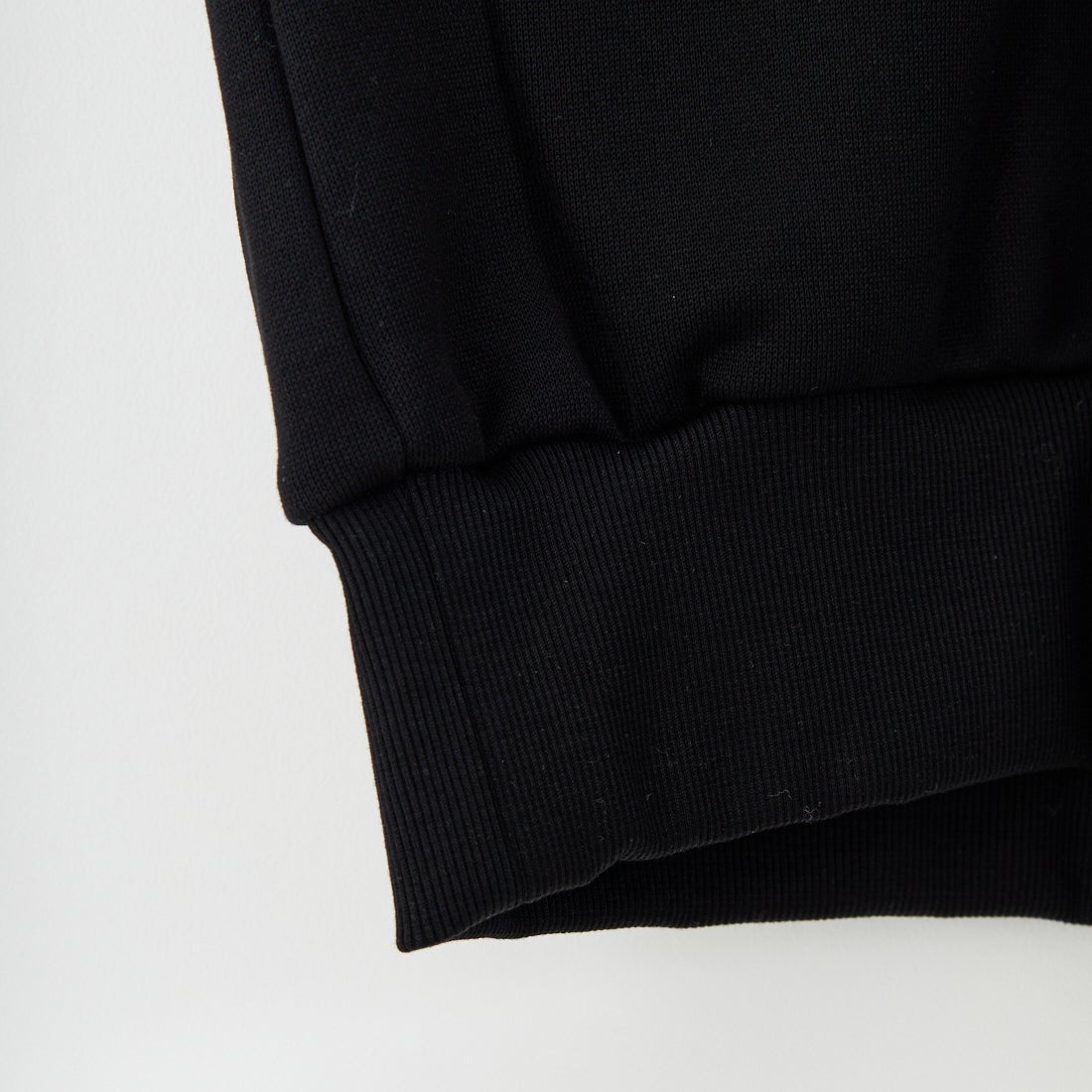 TATRAS [タトラス] 別注 LANIS ワンポイントロゴ クルーネックスウェット [MJXA0466063968-JF] 01 BLACK