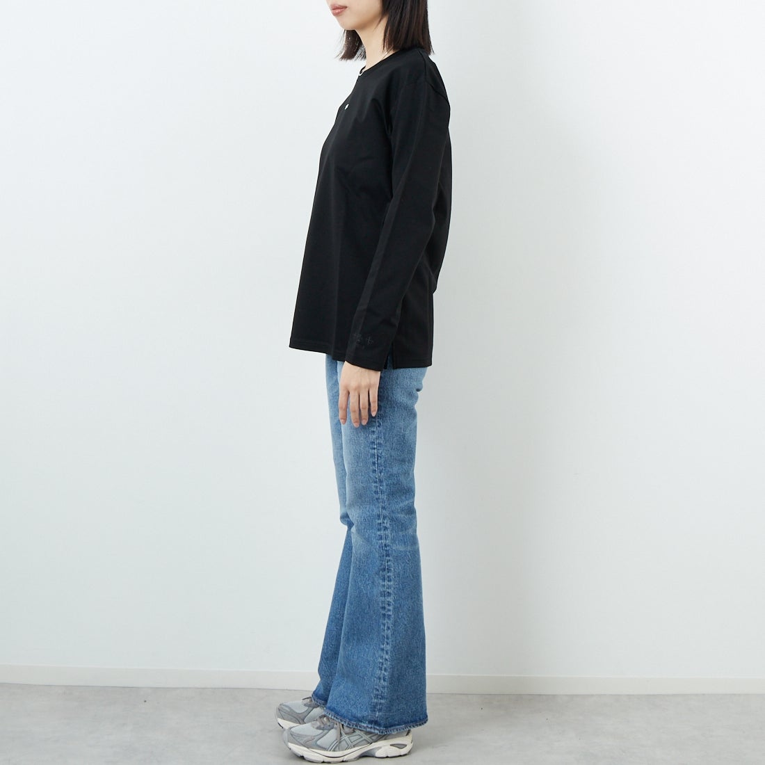 TATRAS [タトラス] VITA ロングスリーブTシャツ [LJXA0209083588] BLACK &&モデル身長：162cm 着用サイズ：2&&