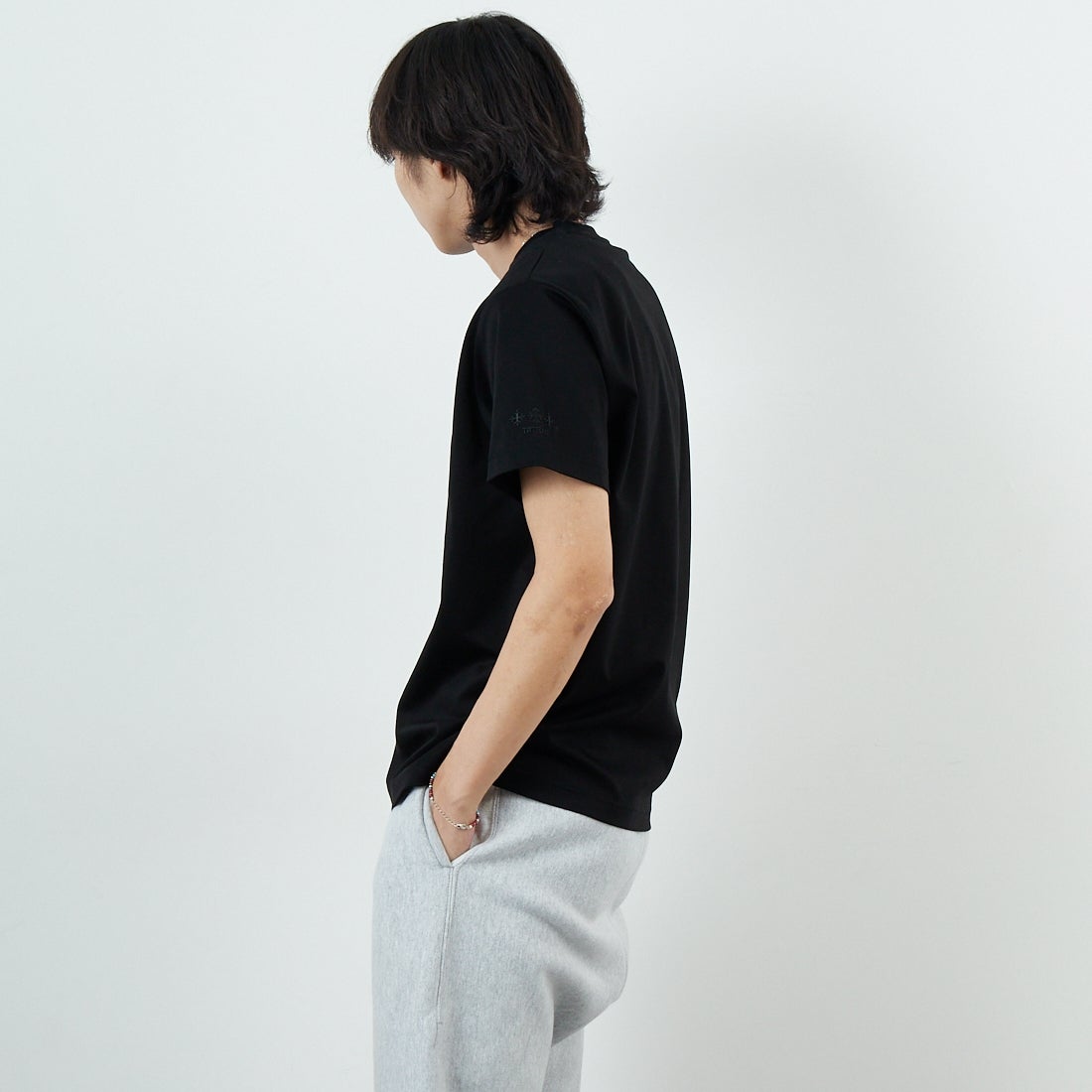 TATRAS [タトラス] PACECO ショートスリーブTシャツ [MJXA0166083588] BLACK &&モデル身長：179cm 着用サイズ：1&&