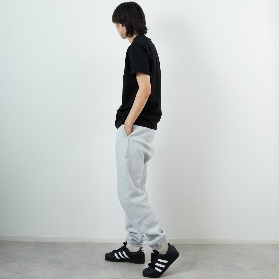 TATRAS [タトラス] PACECO ショートスリーブTシャツ [MJXA0166083588] BLACK &&モデル身長：179cm 着用サイズ：1&&