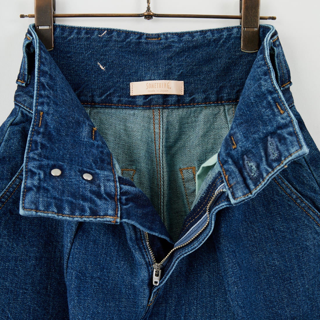 SOMETHING [サムシング] デニムハーフパンツ [SA1800] 40 MID BLU