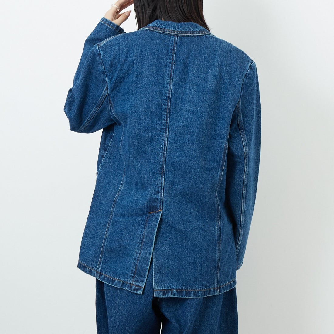 SOMETHING [サムシング] デニムブレザー [SAT006] 40 MID BLU &&モデル身長：162cm 着用サイズ：F&&