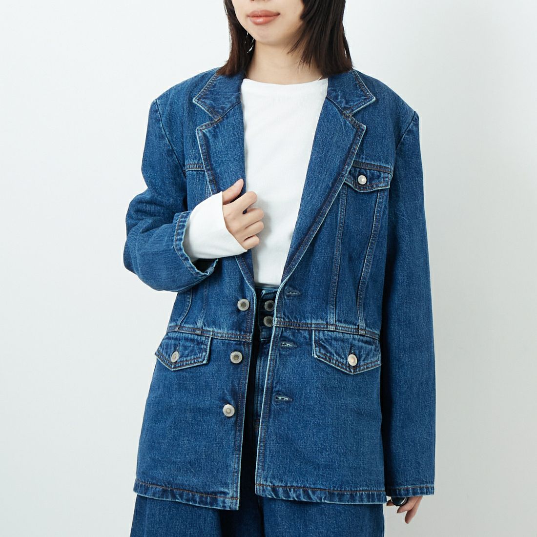 SOMETHING [サムシング] デニムブレザー [SAT006] 40 MID BLU &&モデル身長：162cm 着用サイズ：F&&