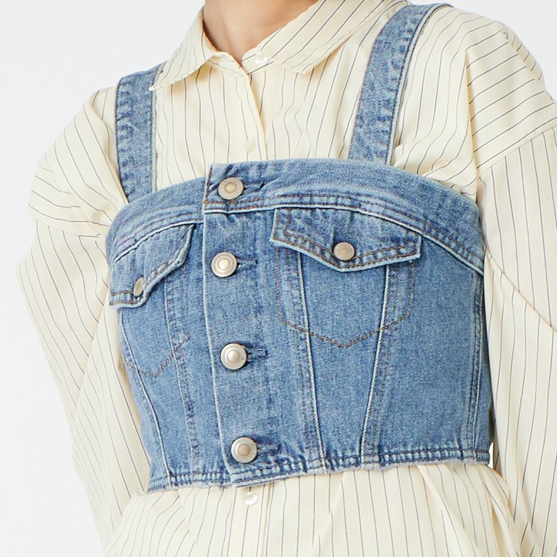 SOMETHING [サムシング] デニムビスチェ [SAT001] 94 L.BLUE &&モデル身長：162cm 着用サイズ：F&&