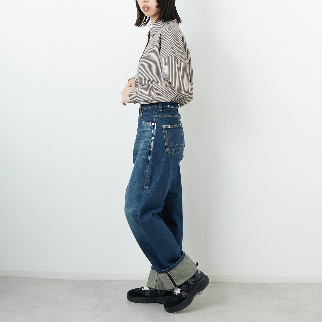 SOMETHING [サムシング] スーパーハイライズワイドストレートデニムパンツ [SA1000] 940 FOIL B &&モデル身長：162cm 着用サイズ：XS&&