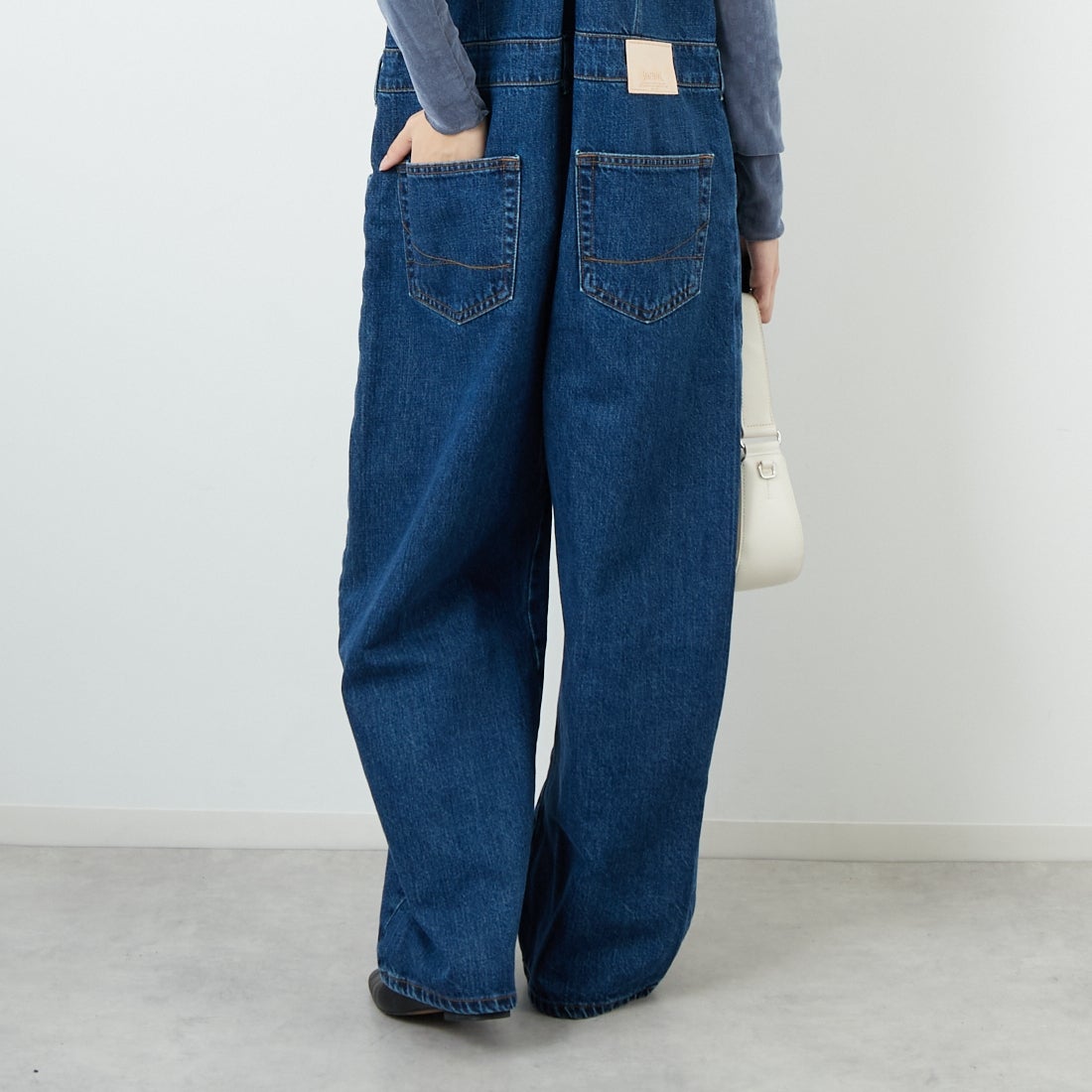 SOMETHING [サムシング] 3WAYデニムサロペット [SA1905] 40 MID BLU &&モデル身長：162cm 着用サイズ：F&&