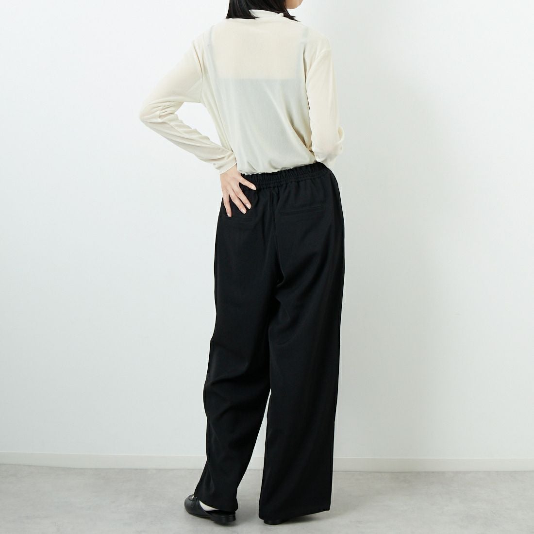 USINE [ユジーヌ] フロッキーチュールタートルネックTシャツ [21256065] 032 ｱｲﾎﾞﾘｰ &&モデル身長：162cm 着用サイズ：F&&