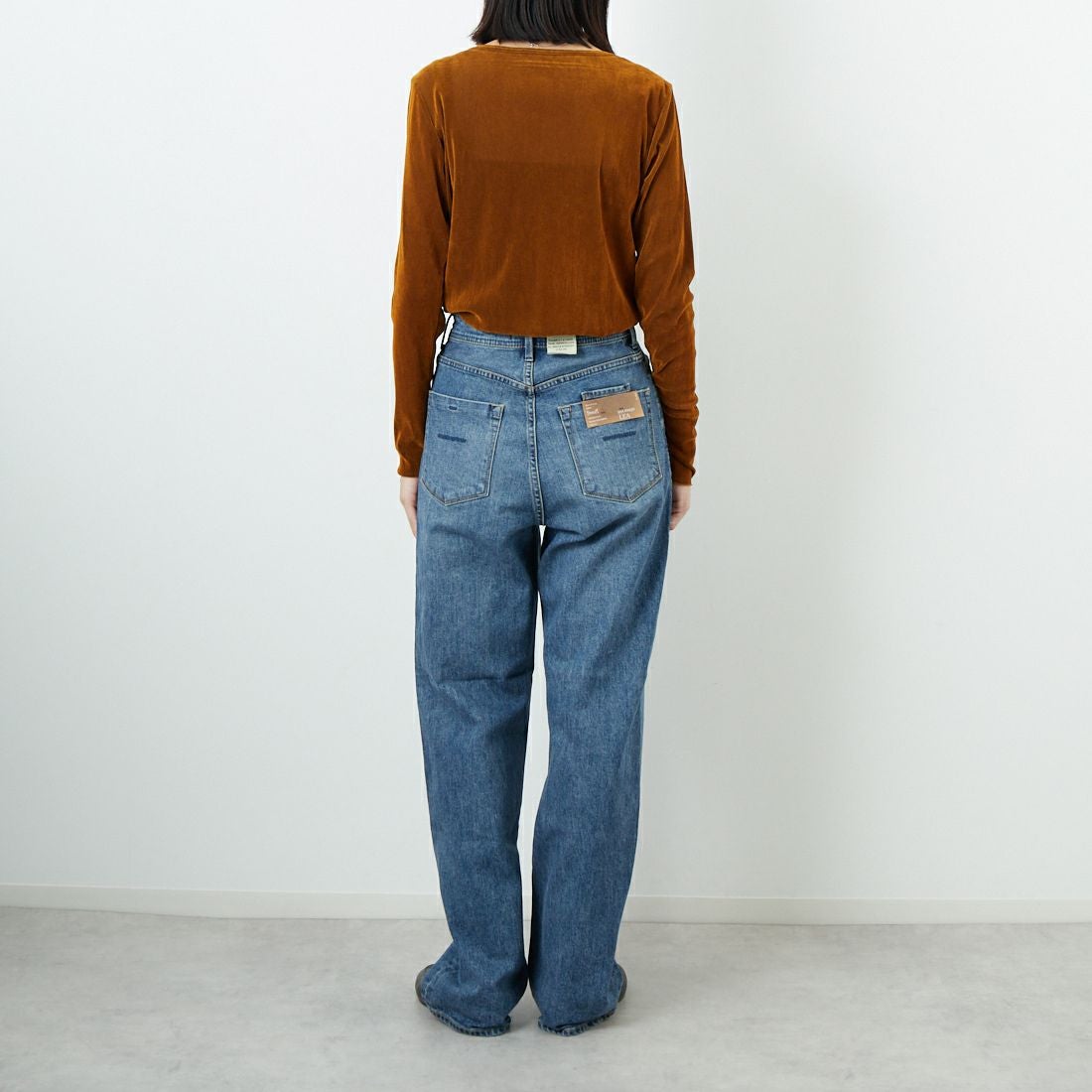 USINE [ユジーヌ] フロッキーチュールボートネックTシャツ [21256064] 044 ｷｬﾒﾙ &&モデル身長：162cm 着用サイズ：F&&