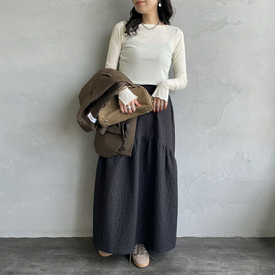 USINE [ユジーヌ] カシミアシルク シアーボートネックカットソー [21256066] 031 ｵﾌ &&モデル身長：160cm 着用サイズ：36&&