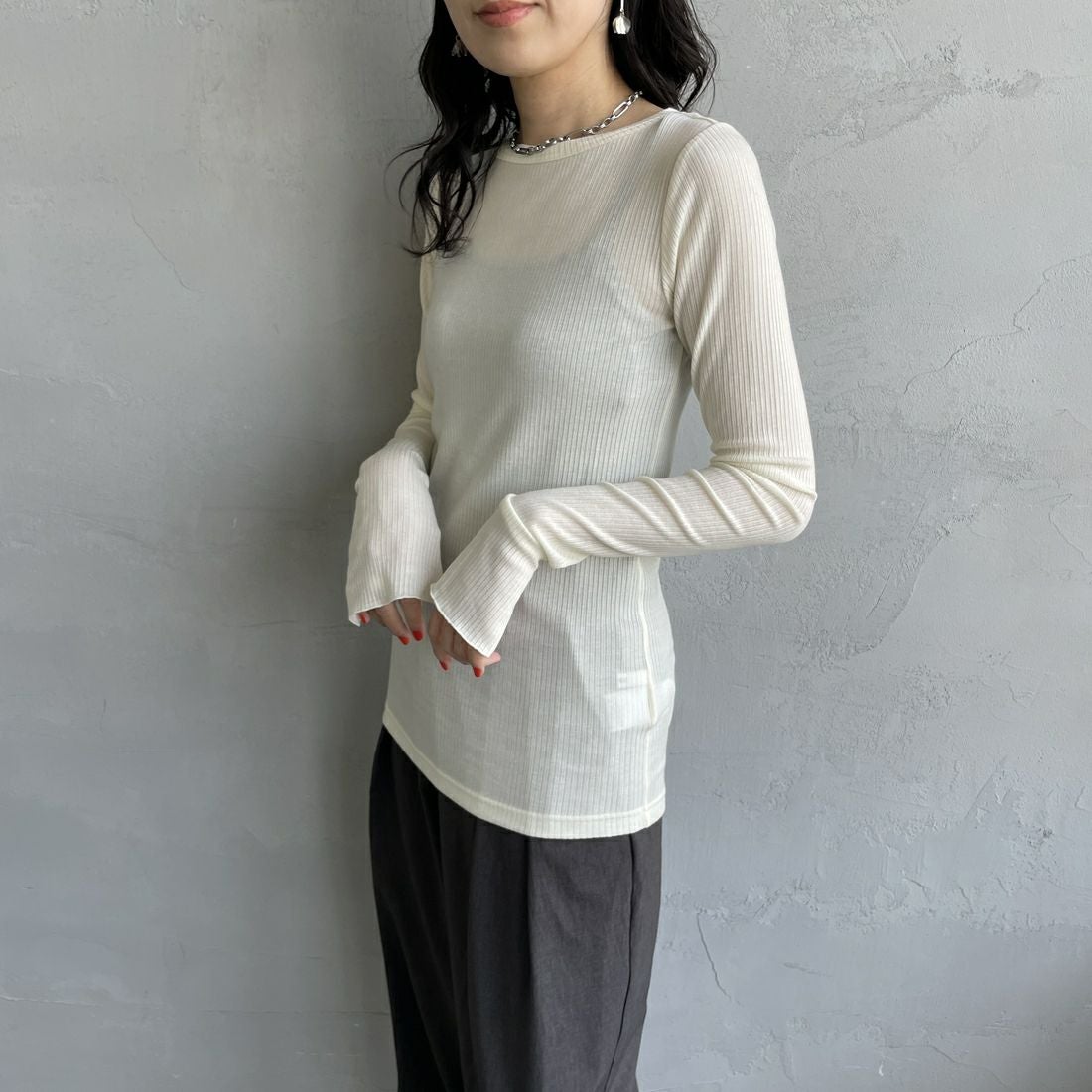 USINE [ユジーヌ] カシミアシルク シアーボートネックカットソー [21256066] 031 ｵﾌ &&モデル身長：160cm 着用サイズ：38&&