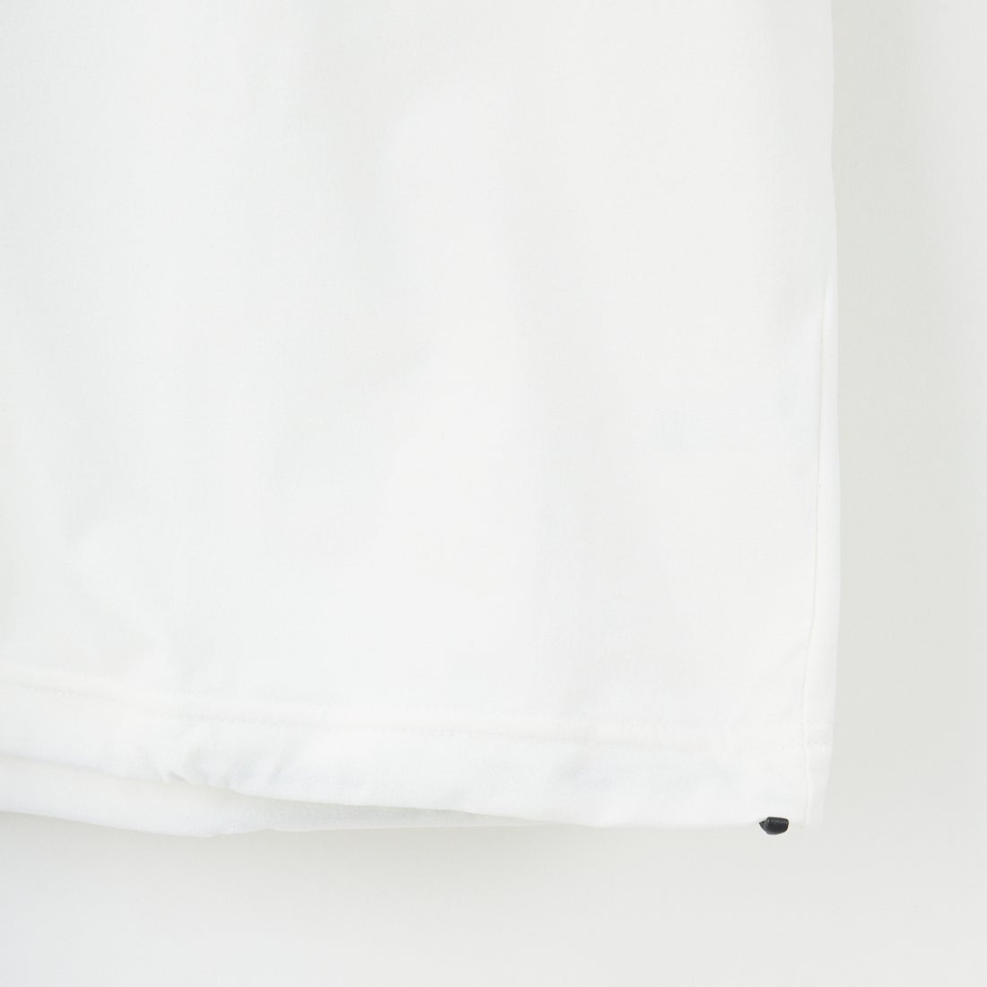 Marmot [マーモット] 別注 ドローコード付き ワンポイントロゴ ロングスリーブポケットTシャツ [MTFW25U04IN-JF] WHITE