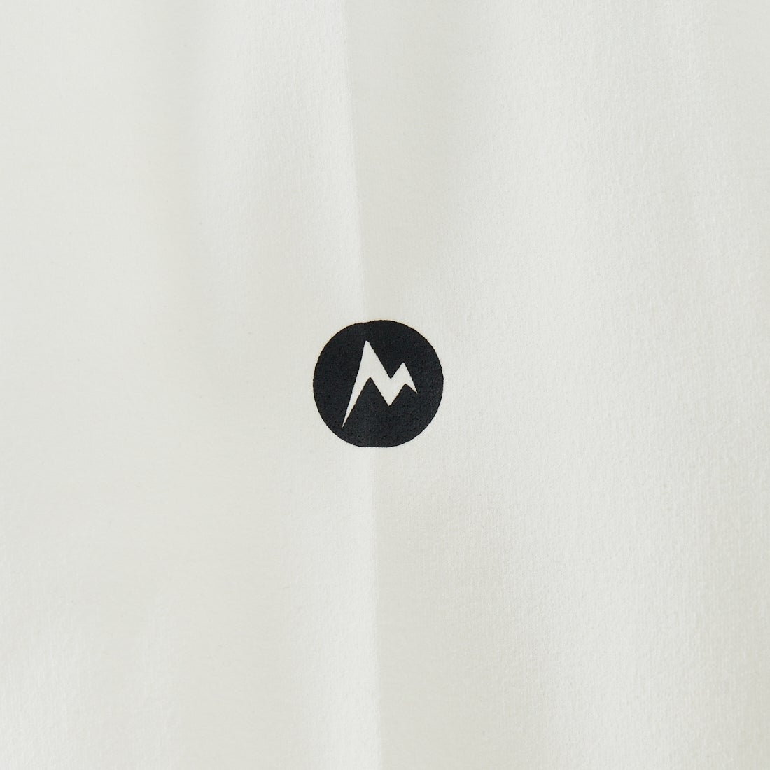 Marmot [マーモット] 別注 ドローコード付き ワンポイントロゴ ロングスリーブポケットTシャツ [MTFW25U04IN-JF] WHITE