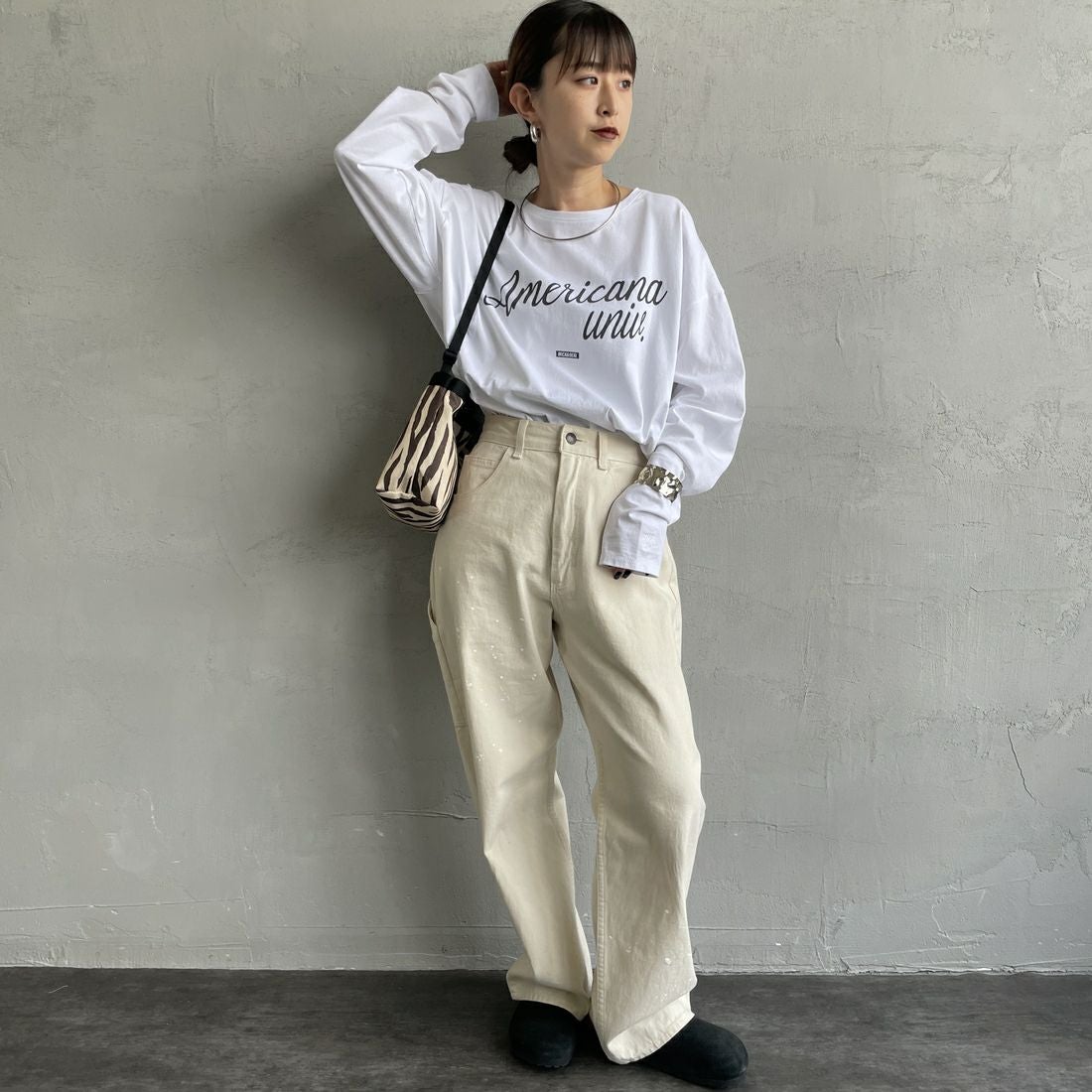 MICA&DEAL [マイカアンドディール] AMERICANA × MICA&DEAL ロングスリーブTシャツ [0125309271] WHITE &&モデル身長：150cm 着用サイズ：F&&