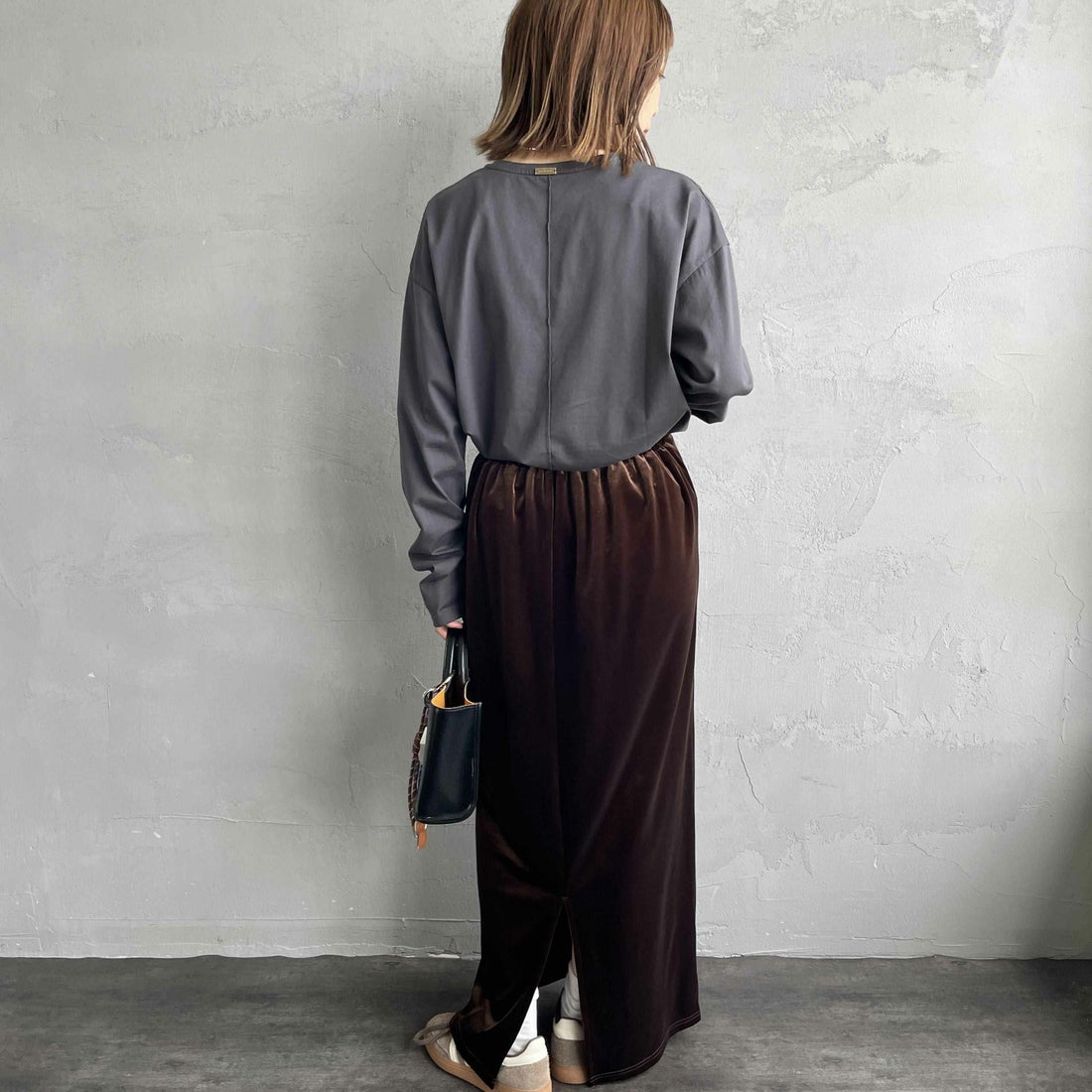 MICA&DEAL [マイカアンドディール] AMERICANA × MICA&DEAL ロングスリーブTシャツ [0125309271] GRAY &&モデル身長：158cm 着用サイズ：F&&