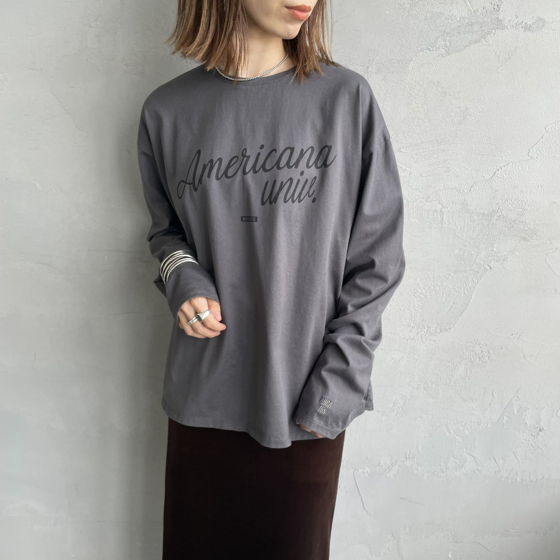 MICA&DEAL [マイカアンドディール] AMERICANA × MICA&DEAL ロングスリーブTシャツ [0125309271] GRAY &&モデル身長：158cm 着用サイズ：F&&