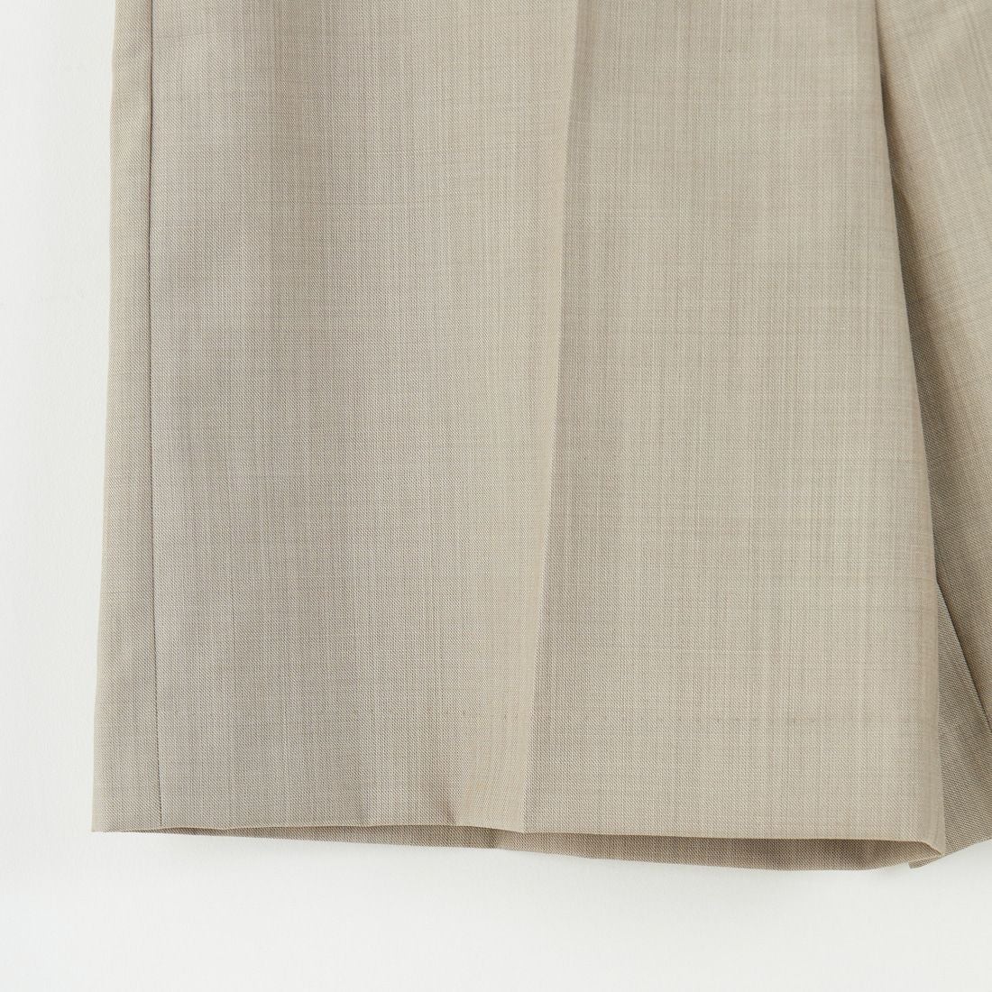 anuke [アンヌーク] センタープレス ハーフパンツ [62520710] BEG