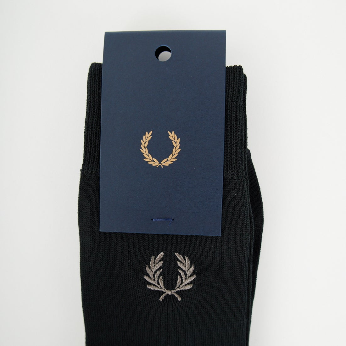 FRED PERRY [フレッドペリー] エンブブロイダードソックス [F20006] 07 BLACK
