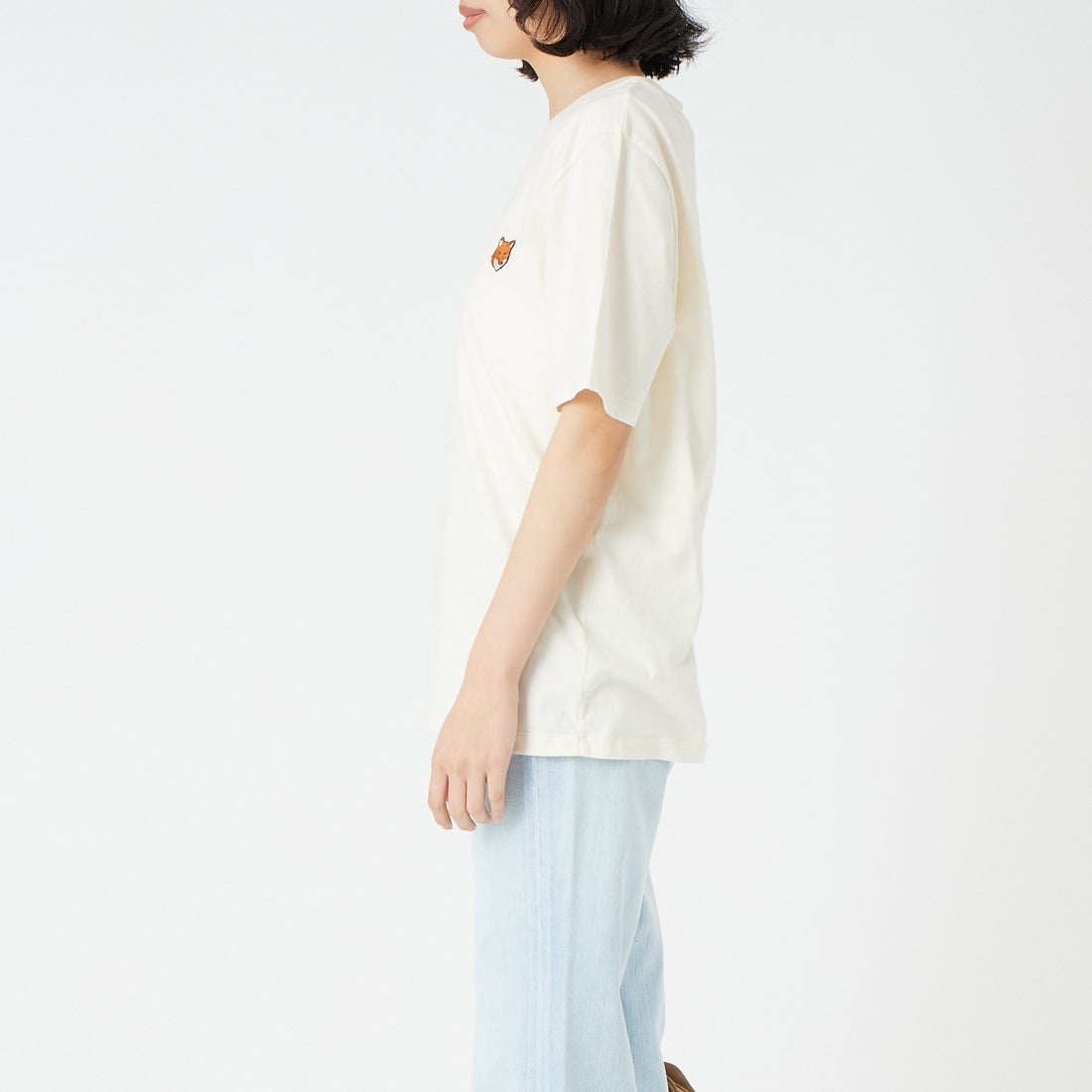 MAISON KITSUNE [メゾン キツネ] フォックスヘッド レギュラーTシャツ [PM00107KJ7026] 0063 NOBLE &&モデル身長：162cm 着用サイズ：XS&&