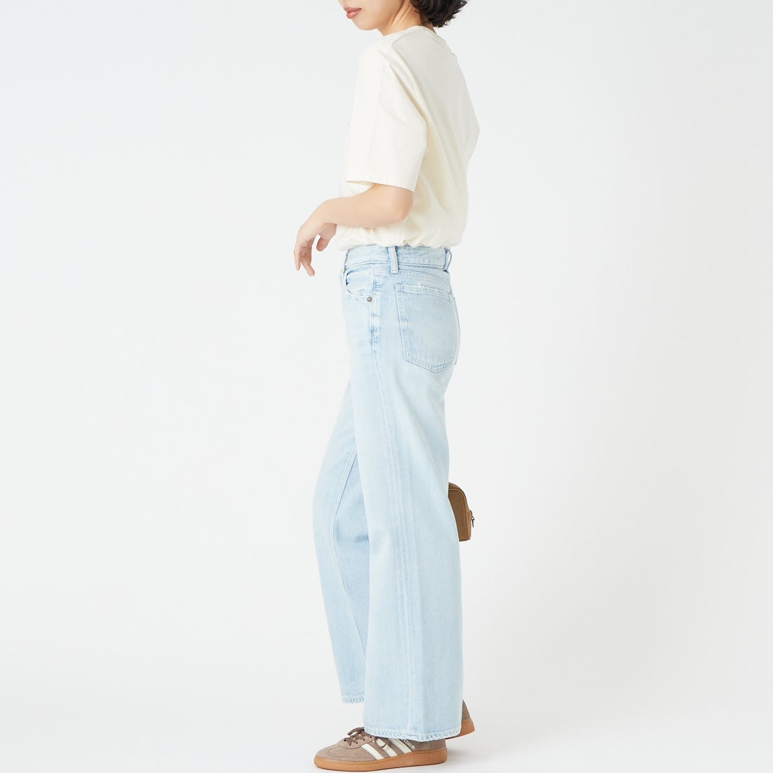 MAISON KITSUNE [メゾン キツネ] フォックスヘッド レギュラーTシャツ [PM00107KJ7026] 0063 NOBLE &&モデル身長：162cm 着用サイズ：XS&&