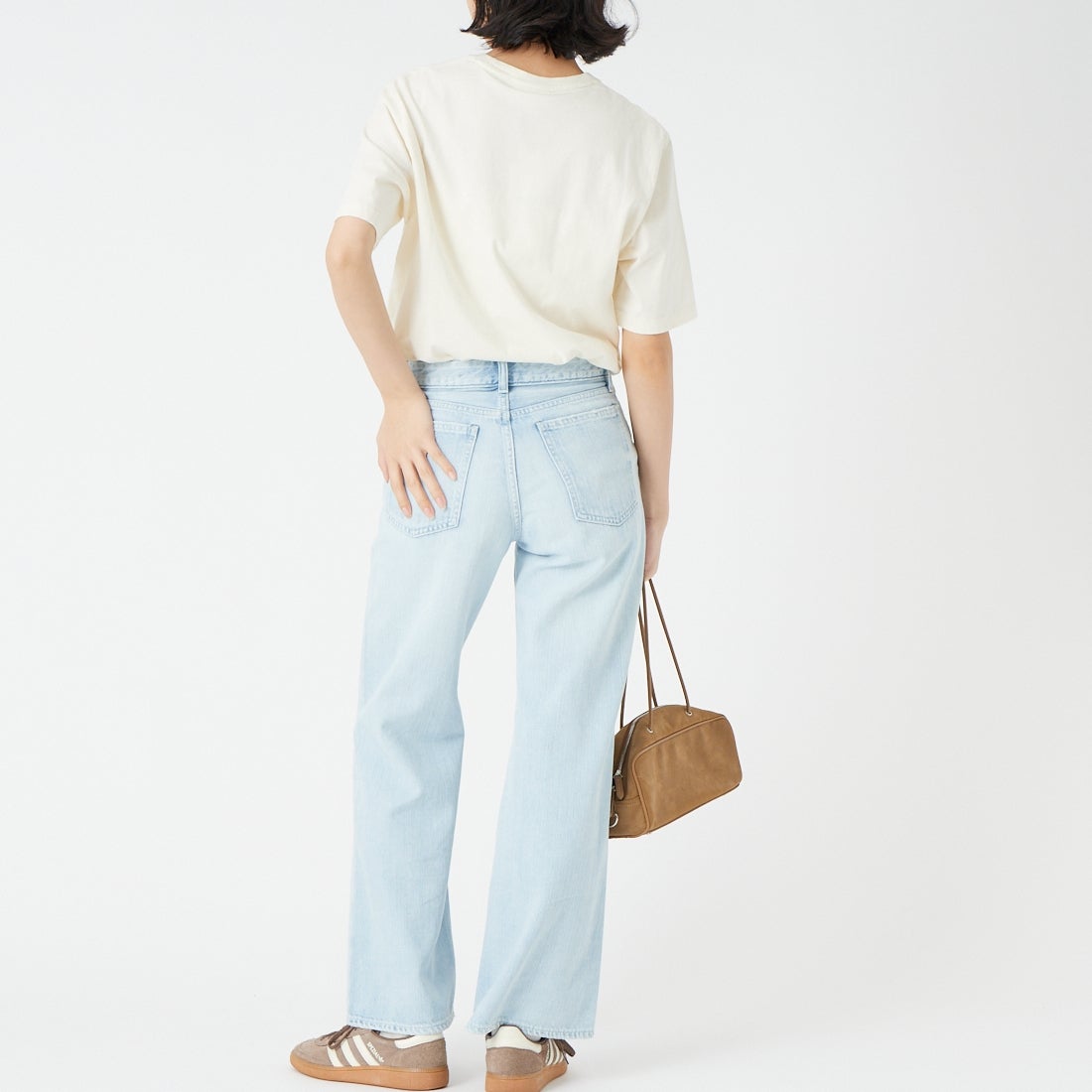 MAISON KITSUNE [メゾン キツネ] フォックスヘッド レギュラーTシャツ [PM00107KJ7026] 0063 NOBLE &&モデル身長：162cm 着用サイズ：XS&&