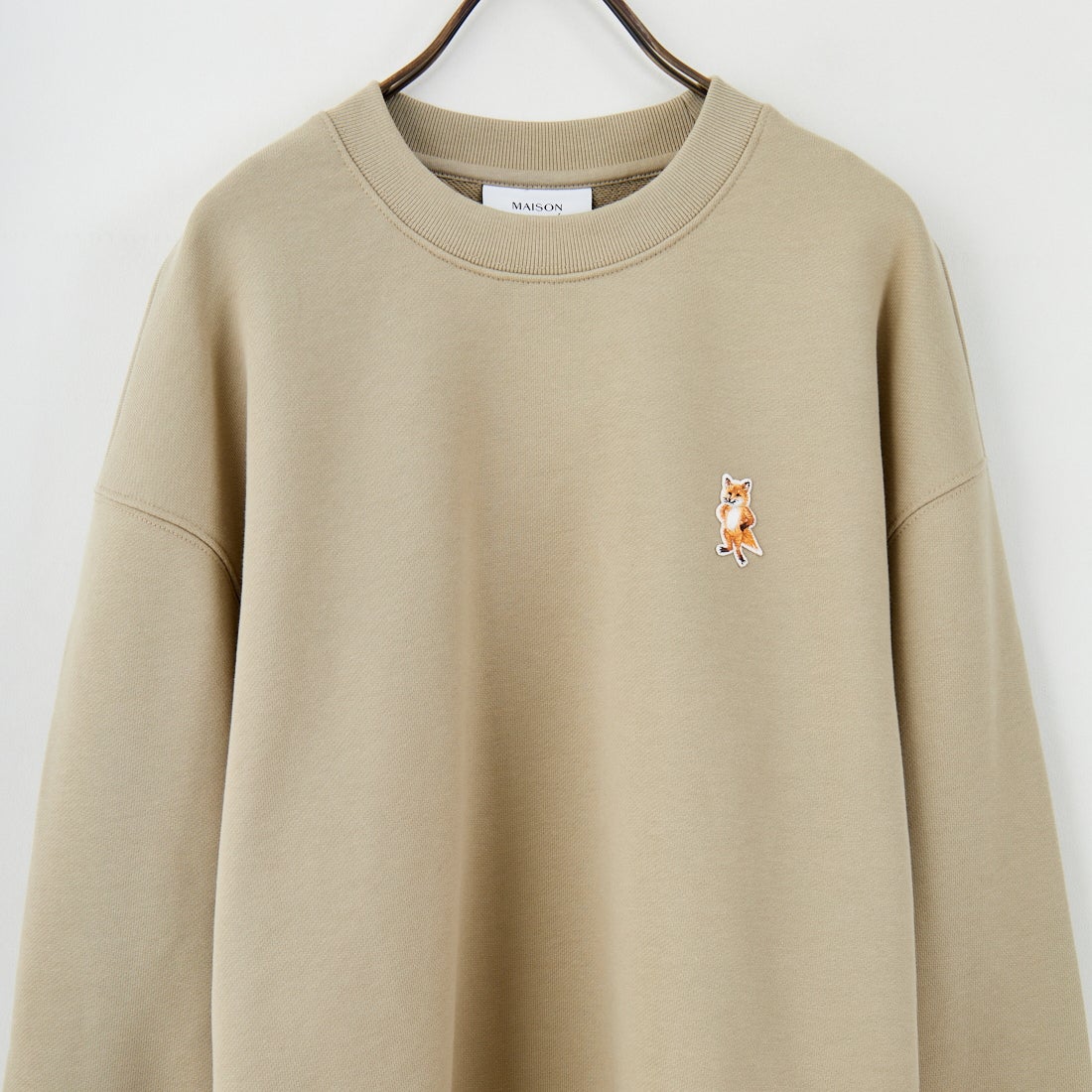 MAISON KITSUNE [メゾン キツネ] スタンディングフォックス