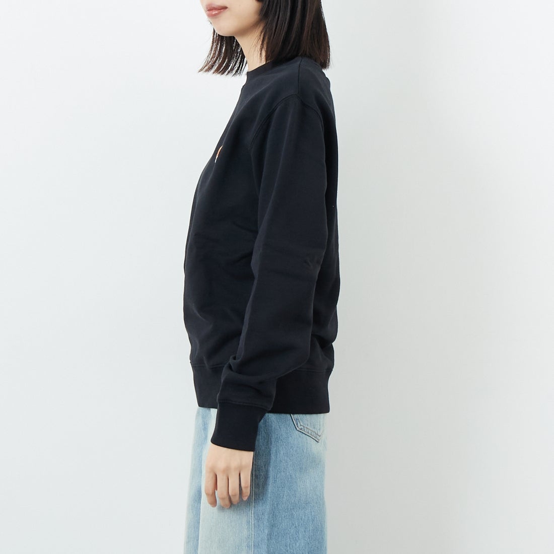 MAISON KITSUNE [メゾン キツネ] フォックスヘッド レギュラースウェット [PM00303KM0340] P199 BLACK &&モデル身長：162cm 着用サイズ：XS&&