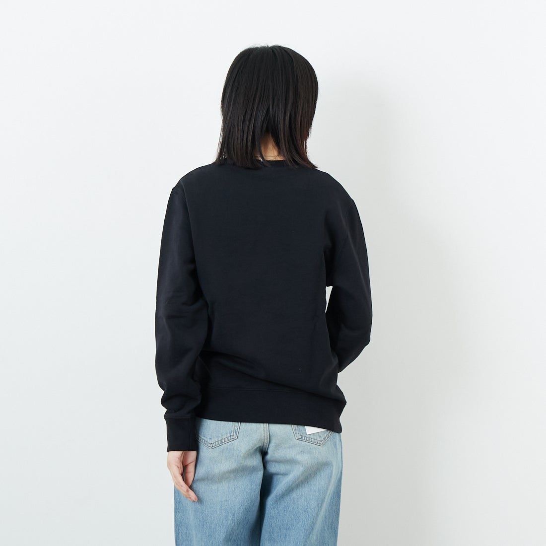 MAISON KITSUNE [メゾン キツネ] フォックスヘッド レギュラースウェット [PM00303KM0340] P199 BLACK &&モデル身長：162cm 着用サイズ：XS&&