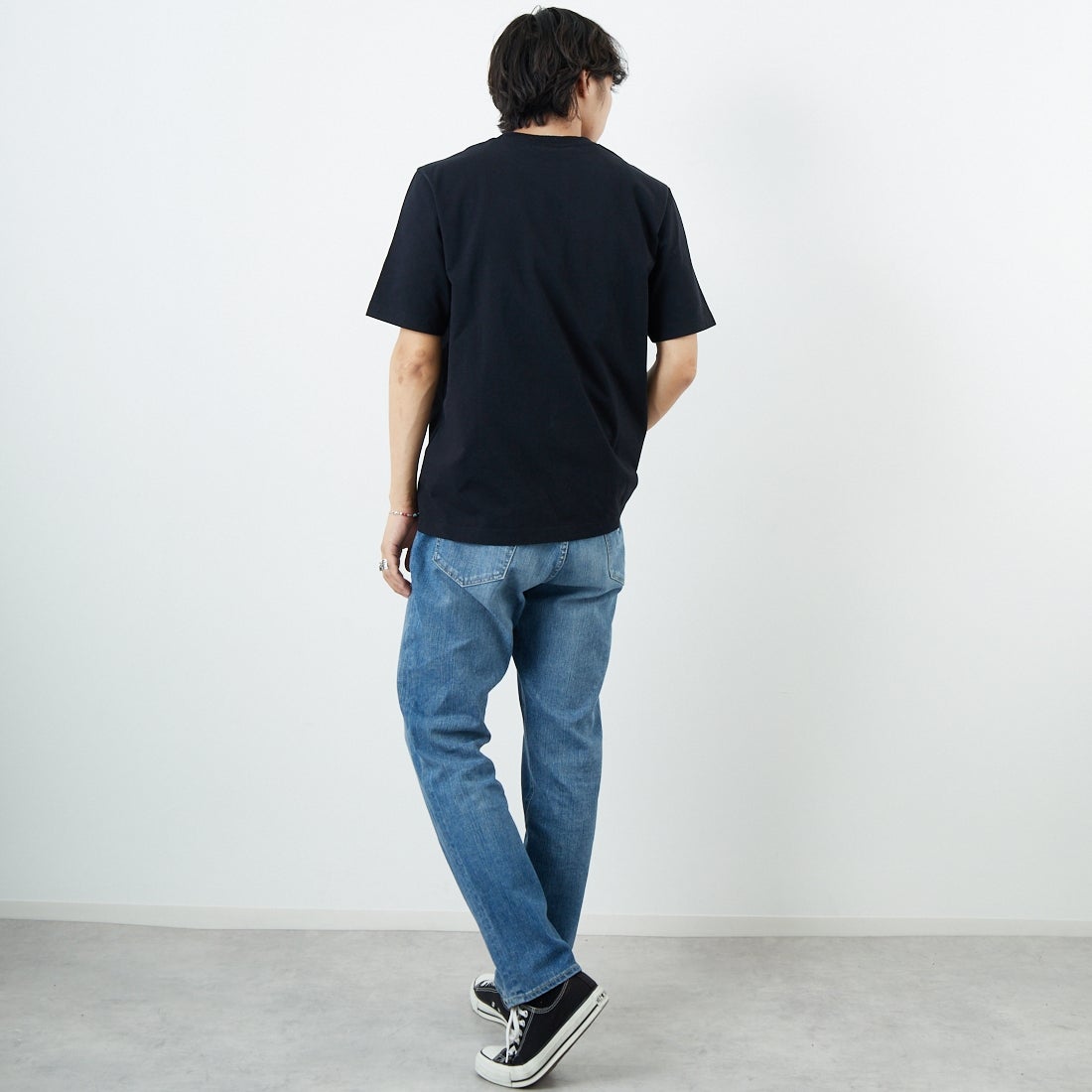 MAISON KITSUNE [メゾン キツネ] パーティーフォックス コンフォートTシャツ [PM00116KJ7025] P199 BLACK &&モデル身長：179cm 着用サイズ：S&&