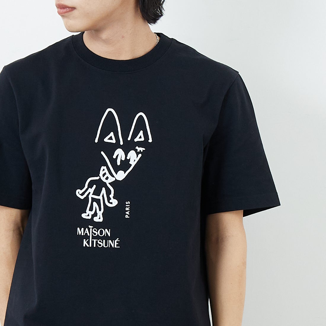 MAISON KITSUNE [メゾン キツネ] パーティーフォックス コンフォートTシャツ [PM00116KJ7025] P199 BLACK &&モデル身長：179cm 着用サイズ：S&&