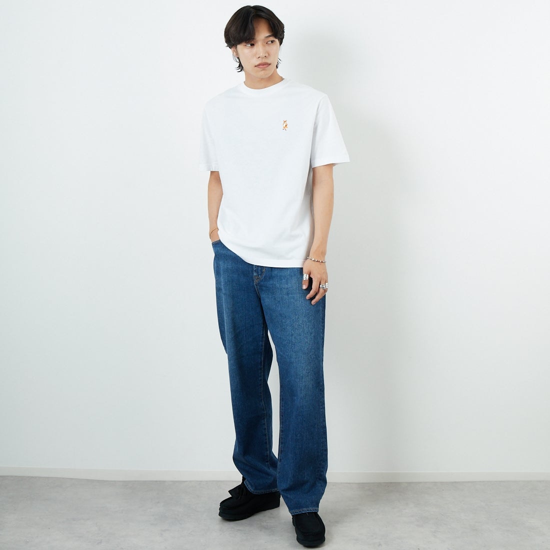 MAISON KITSUNE [メゾン キツネ] スタンディングフォックス コンフォートTシャツ [PM00123KJ7026] P100 WHITE &&モデル身長：179cm 着用サイズ：S&&