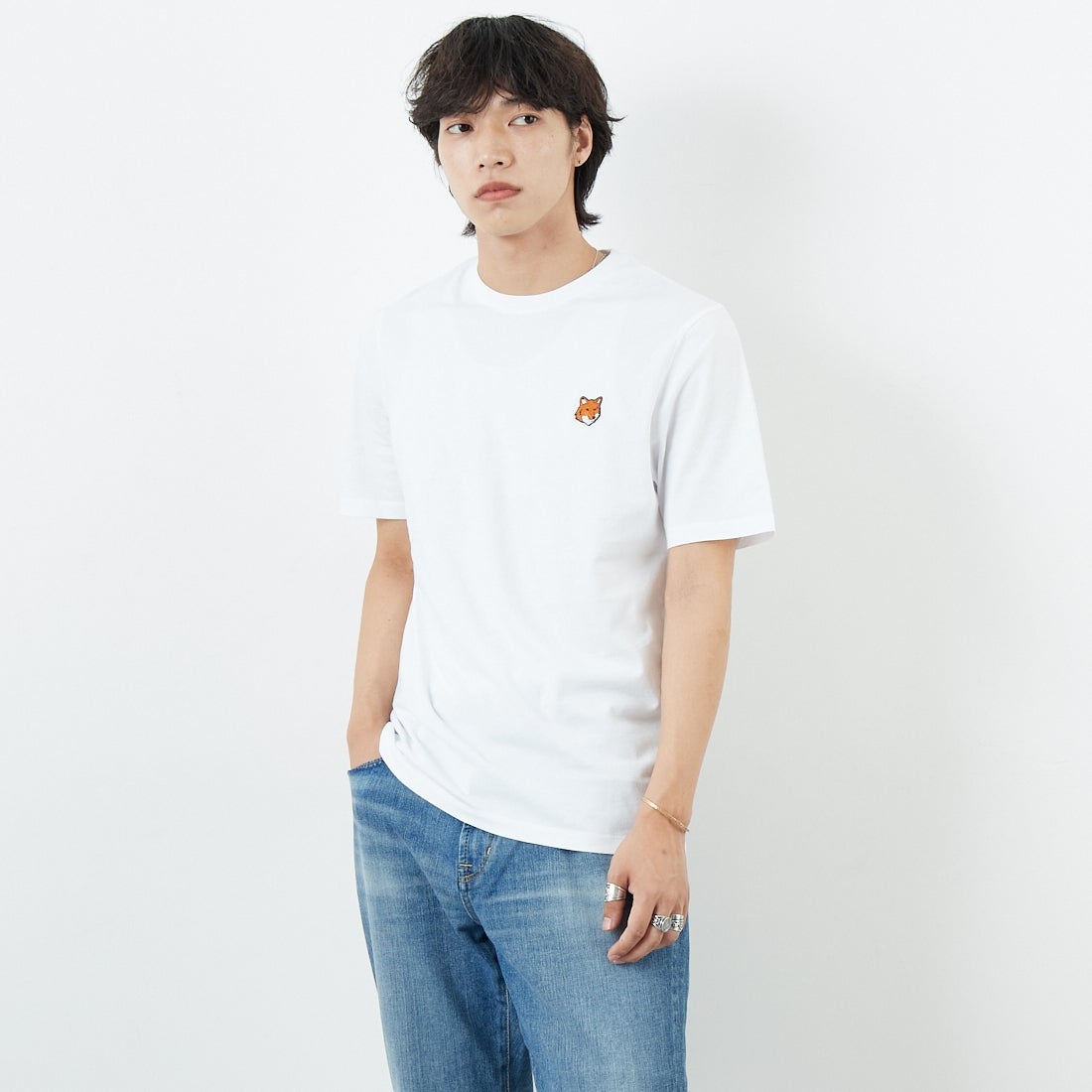 MAISON KITSUNE [メゾン キツネ] フォックスヘッド レギュラーTシャツ [PM00107KJ7026]  P100 WHITE &&モデル身長：179cm 着用サイズ：S&&