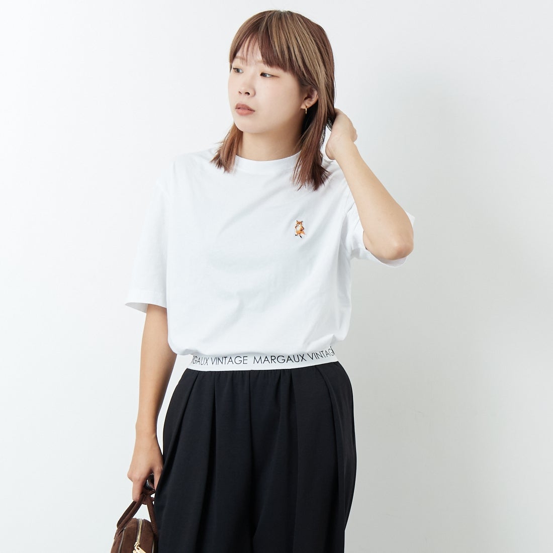 P100 WHITE&&モデル身長：167cm 着用サイズ：XS&&