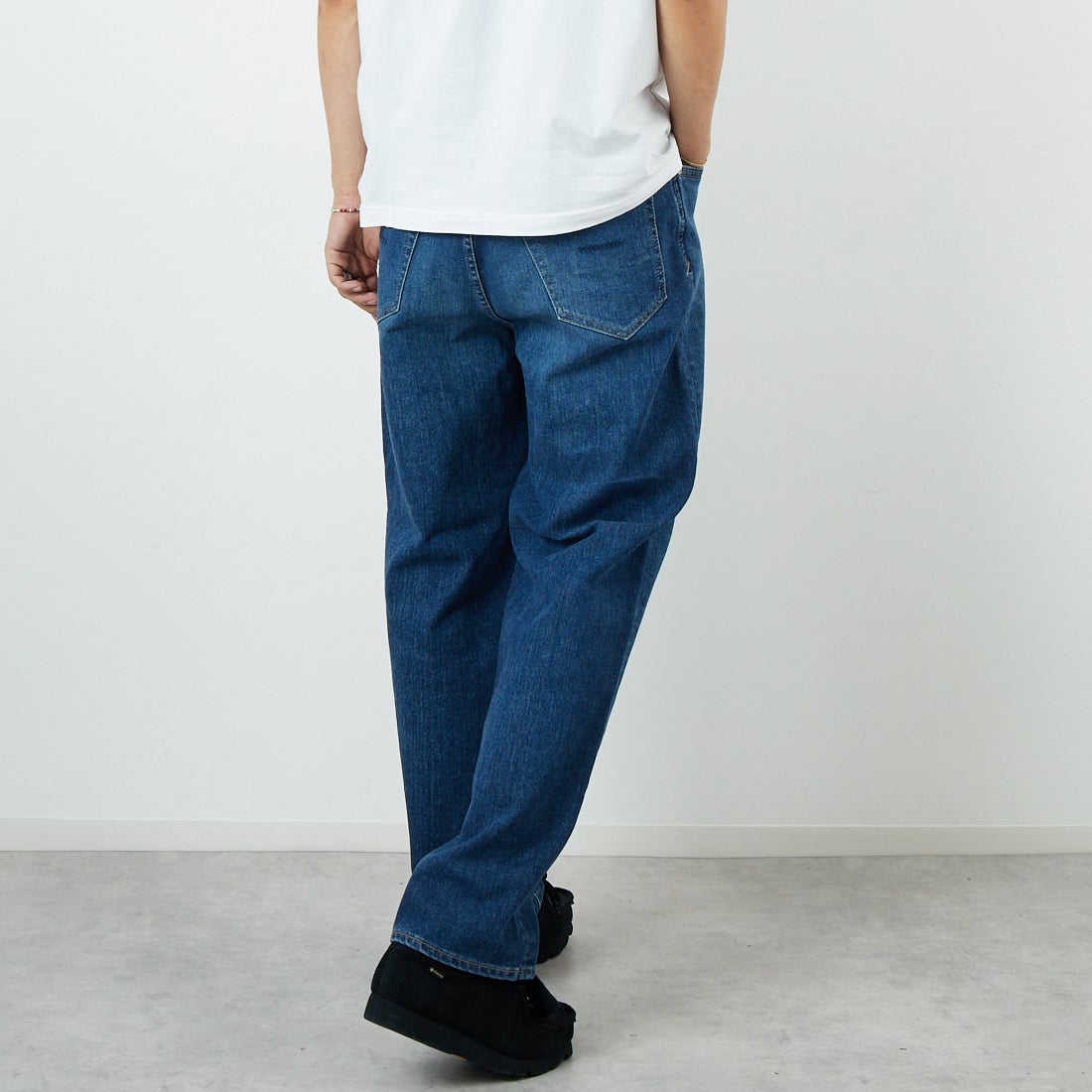 YANUK [ヤヌーク] PREMIUM2 ワイドストレート ROOMY/ルーミー [57251003] PBL &&モデル身長：179cm 着用サイズ：L&&