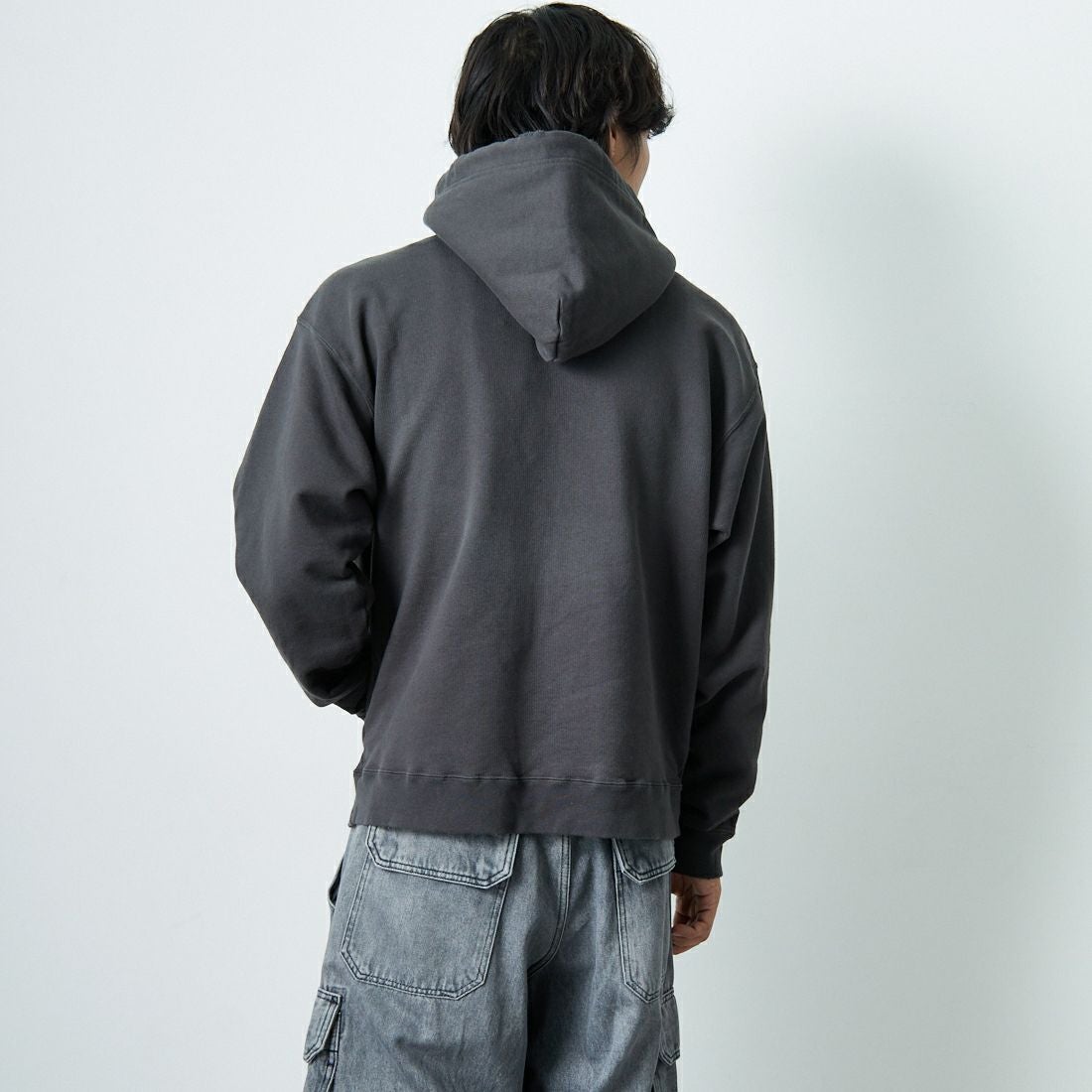 Maison MIHARA YASUHIRO [メゾン ミハラヤスヒロ] エンベリッシュド ダメージフーディ [J15HD722] BLACK &&モデル身長：179cm 着用サイズ：44&&