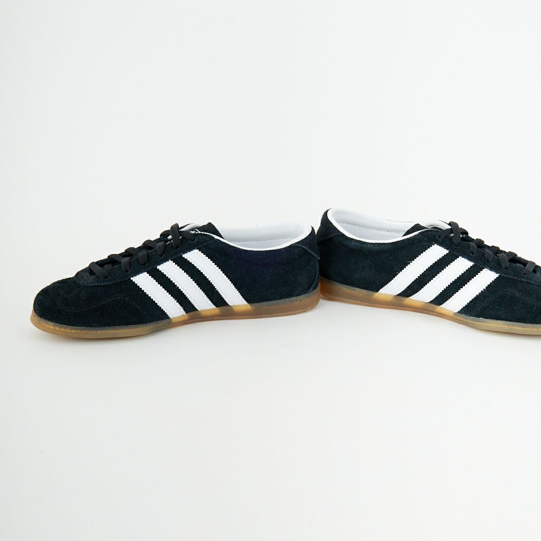 adidas Originals [アディダス オリジナルス] ガゼル ロープロ W [GAZELLE-LO-PRO-W] JR8886