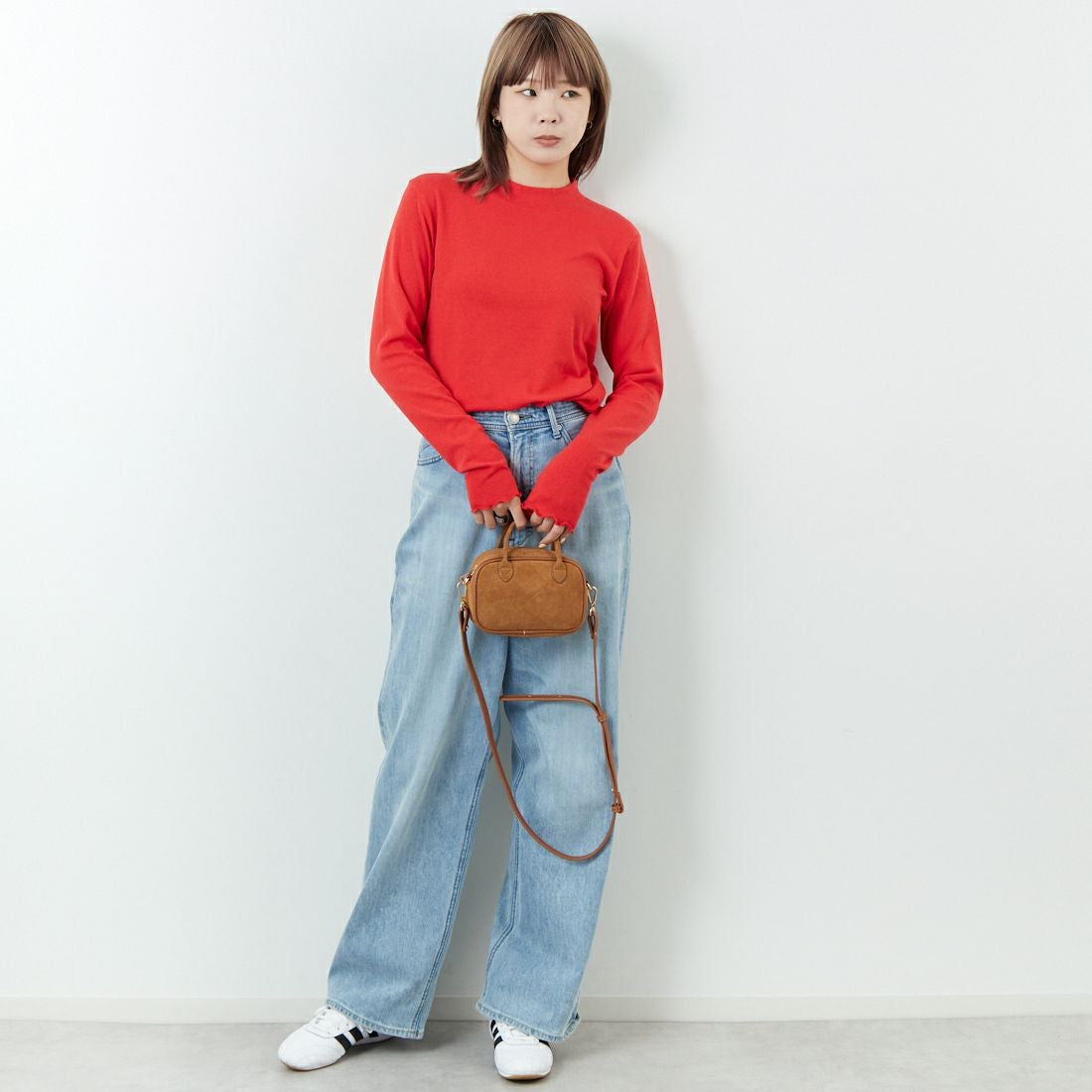 Kelen [ケレン] ハイネックカットソー [LKL25FCS2004] RED &&モデル身長：167cm 着用サイズ：F&&