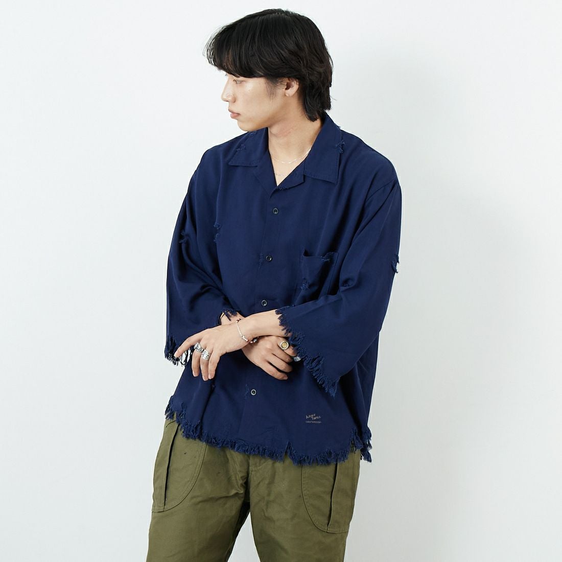 ARMY TWILL SANFORIZED [アーミーツイル サンフォライズド] ダメージソフトツイルシャツ [AM-2557002] NAVY &&モデル身長：179cm 着用サイズ：M&&