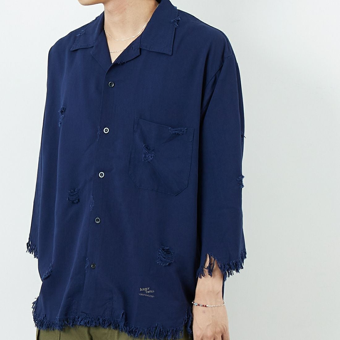 ARMY TWILL SANFORIZED [アーミーツイル サンフォライズド] ダメージソフトツイルシャツ [AM-2557002] NAVY &&モデル身長：179cm 着用サイズ：M&&