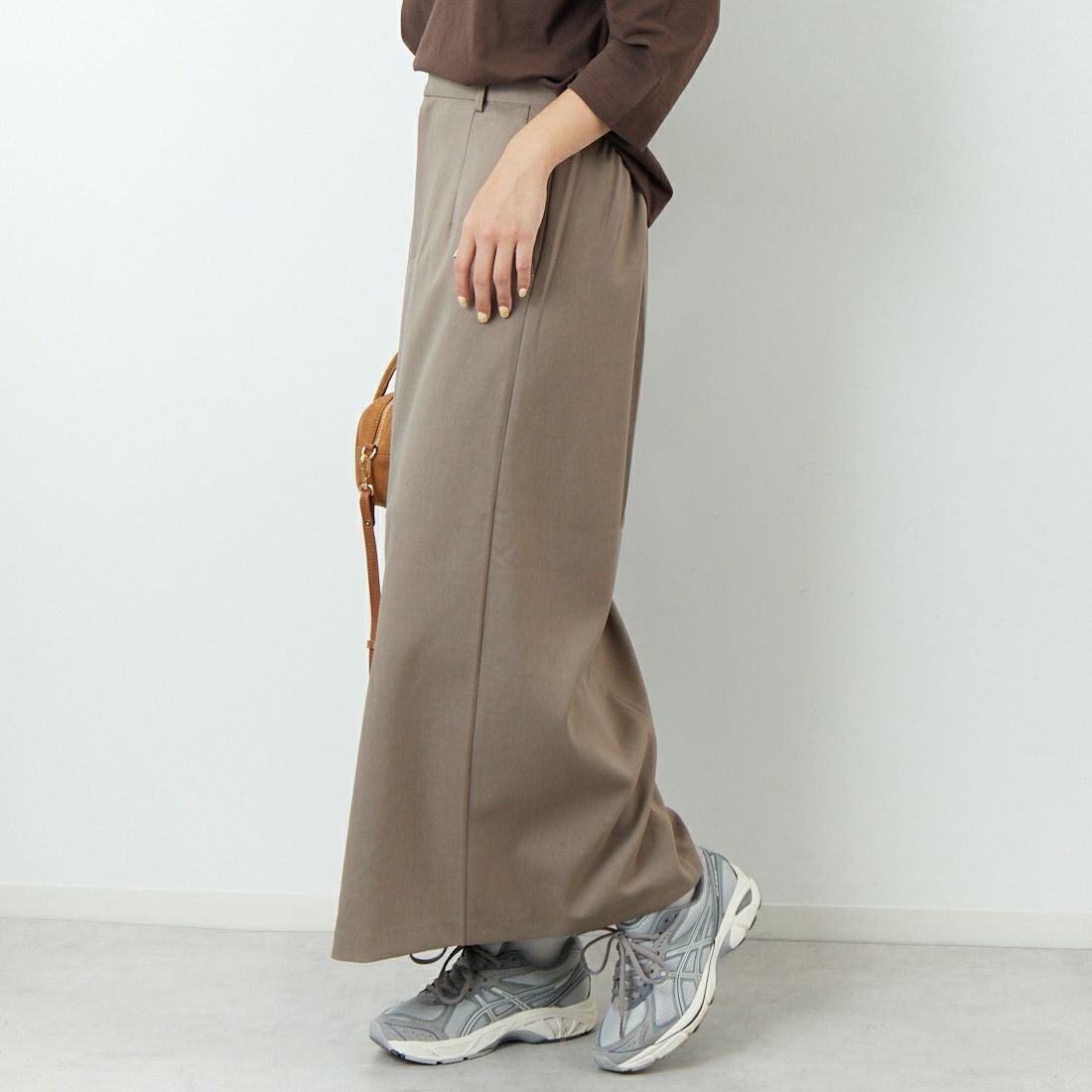 USINE [ユジーヌ] イージーケアツイルタイトスカート [21256058] 035 ﾓｶ &&モデル身長：167cm 着用サイズ：38&&