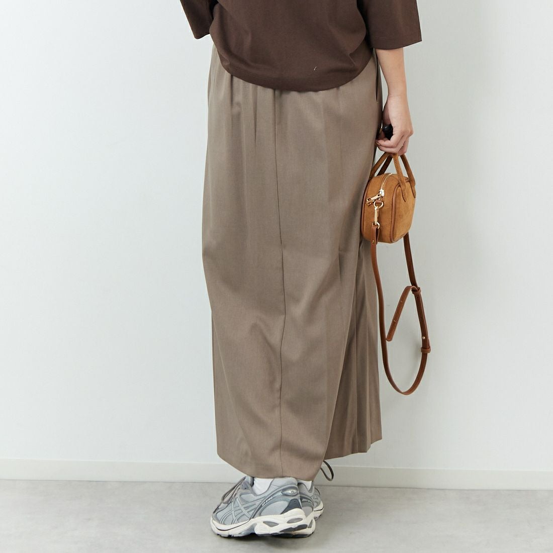 USINE [ユジーヌ] イージーケアツイルタイトスカート [21256058] 035 ﾓｶ &&モデル身長：167cm 着用サイズ：38&&