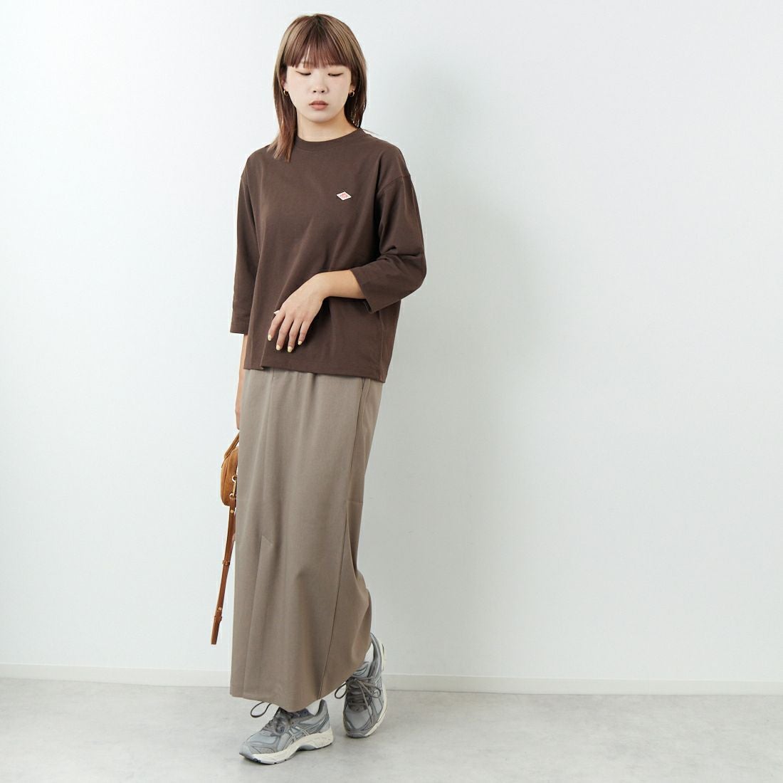 USINE [ユジーヌ] イージーケアツイルタイトスカート [21256058] 035 ﾓｶ &&モデル身長：167cm 着用サイズ：38&&