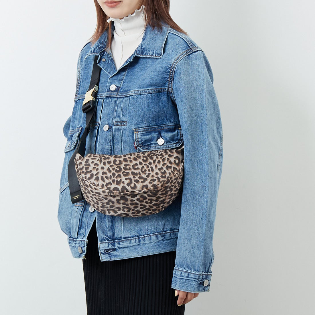 VIOLAd'ORO [ヴィオラドーロ] BIANCA レオパード柄ボディバッグ [V-2257] LEOPARD/BK