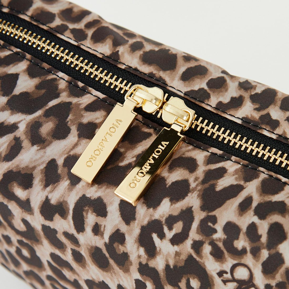 VIOLAd'ORO [ヴィオラドーロ] BIANCA レオパード柄ボディバッグ [V-2257] LEOPARD/BK